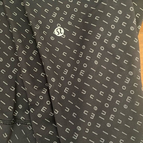 Rare Lululemon, size 10 leggings - Picture 2 of 7